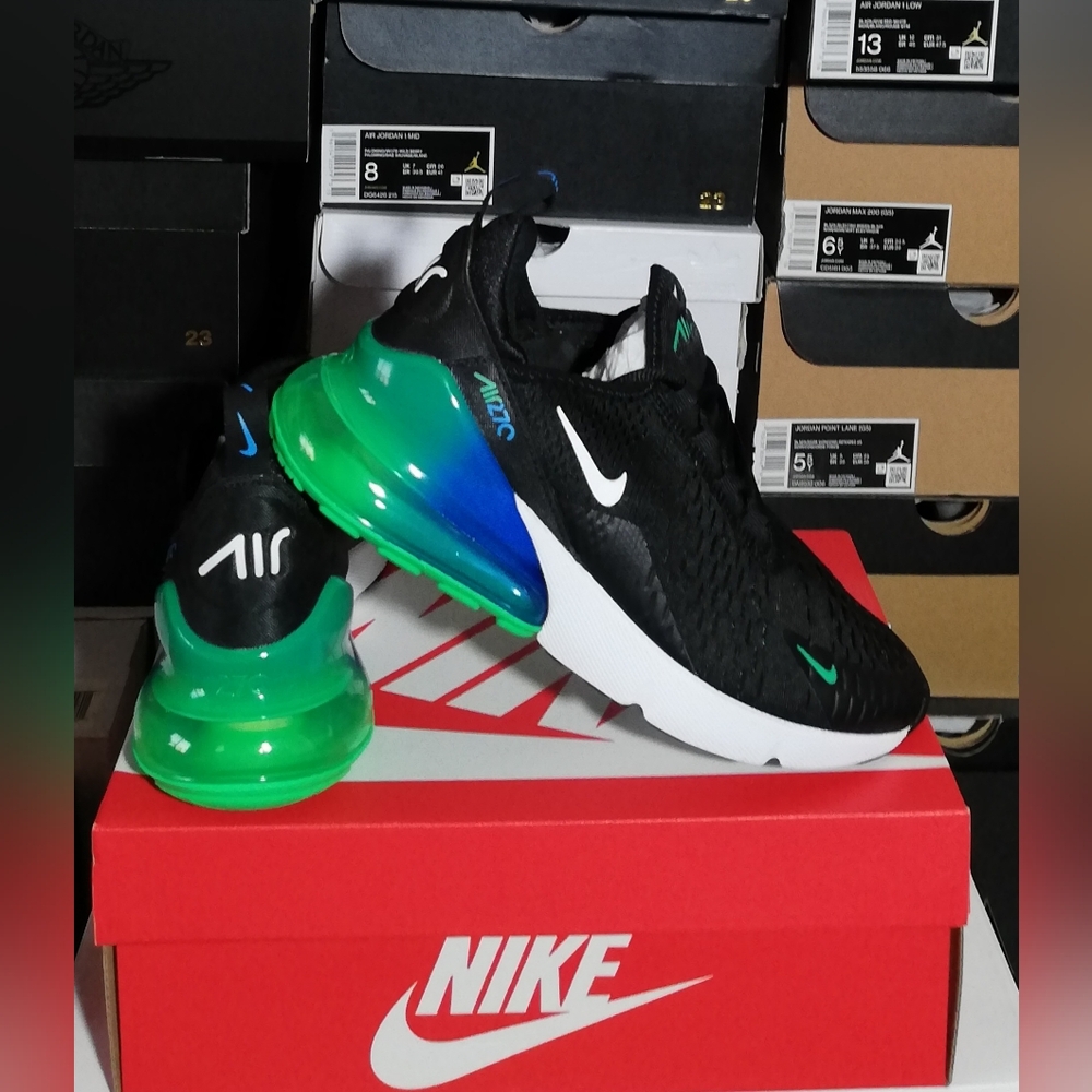 NIKE AIR MAX 270s Women's US SIZE 8 BRAND NEW IN BOX